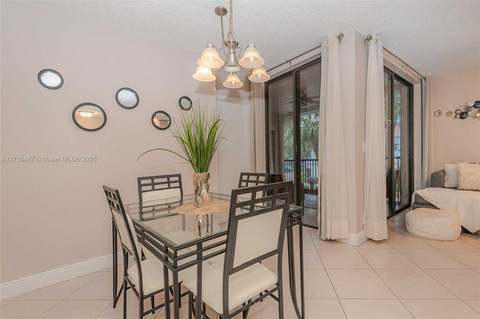 Small Image of 2888 SOUTH CARAMBOLA CIR S #2079, Coconut Creek Number 6