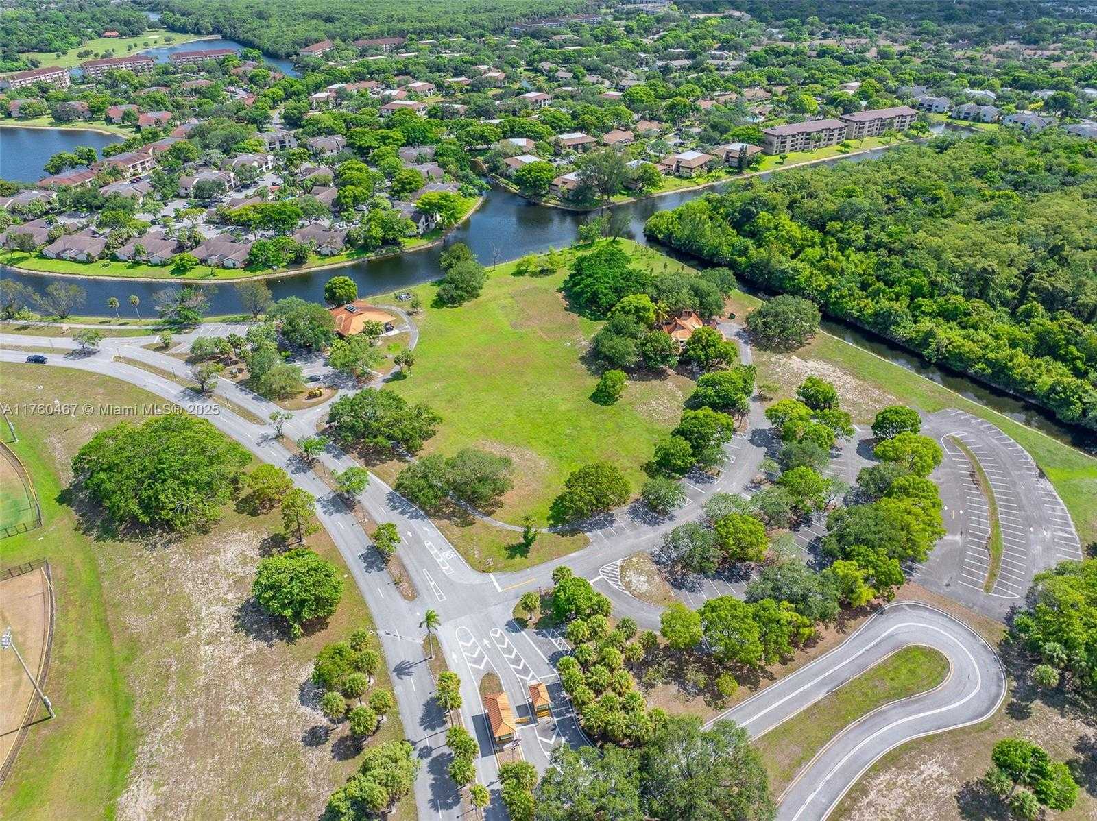 Small Image of 2888 SOUTH CARAMBOLA CIR S #2079, Coconut Creek Number 66