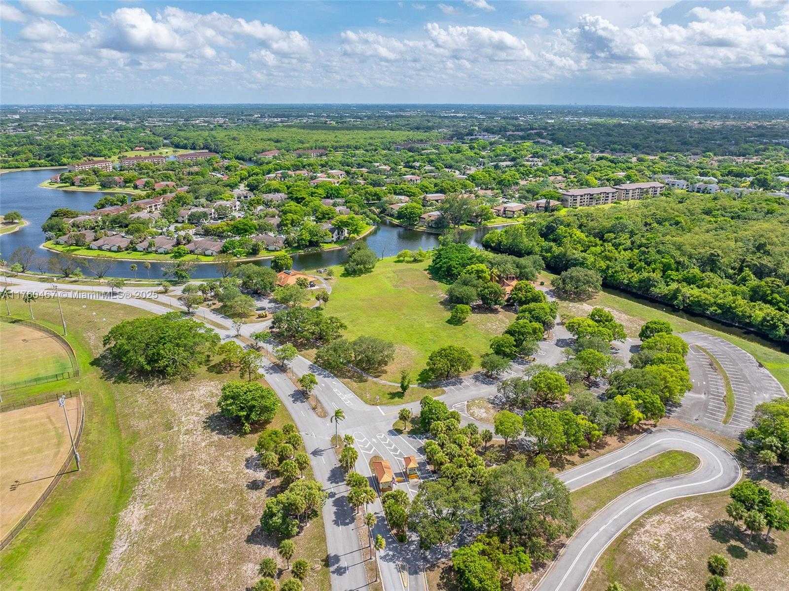 Small Image of 2888 SOUTH CARAMBOLA CIR S #2079, Coconut Creek Number 71