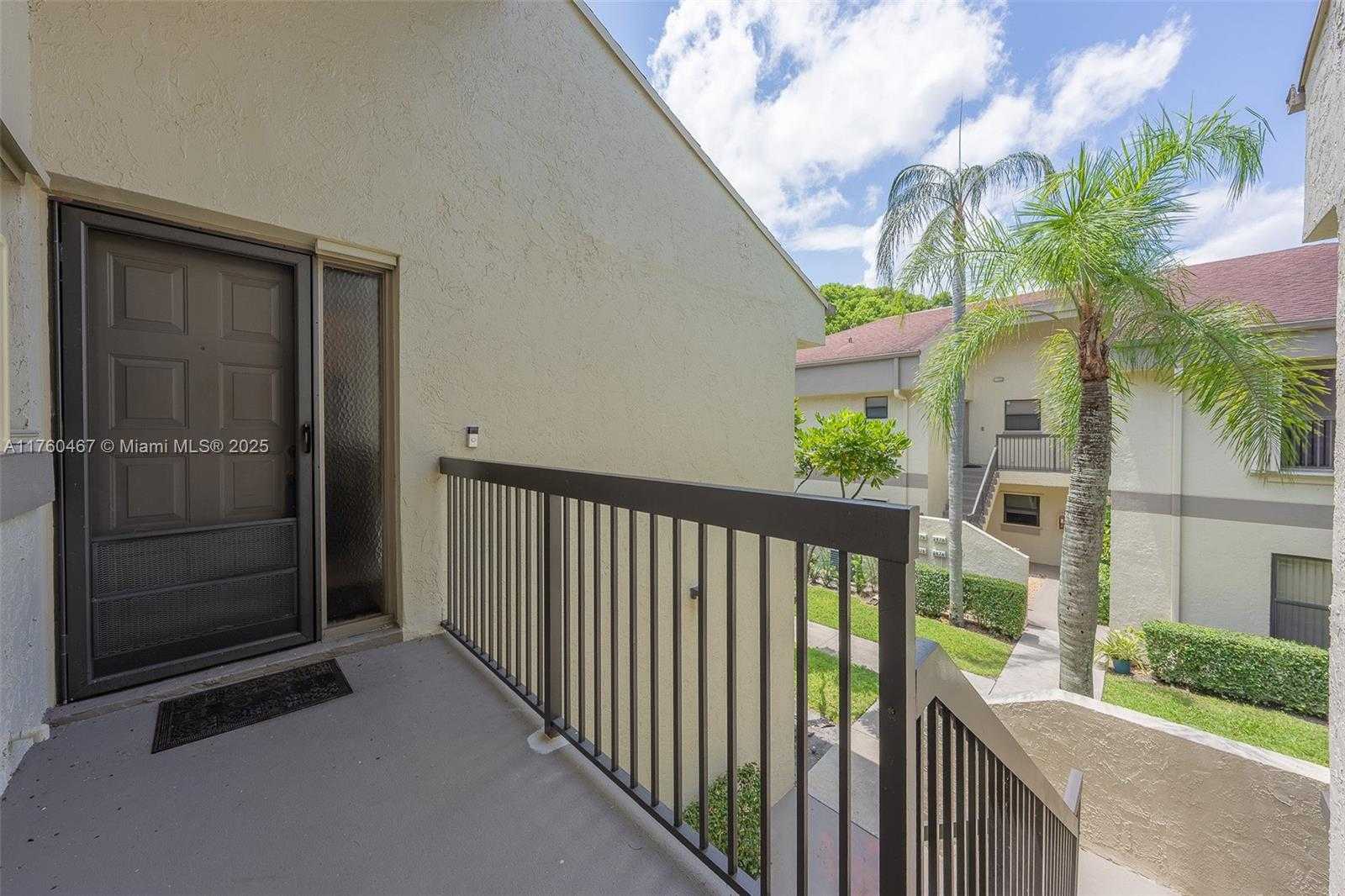 Small Image of 2888 SOUTH CARAMBOLA CIR S #2079, Coconut Creek Number 75