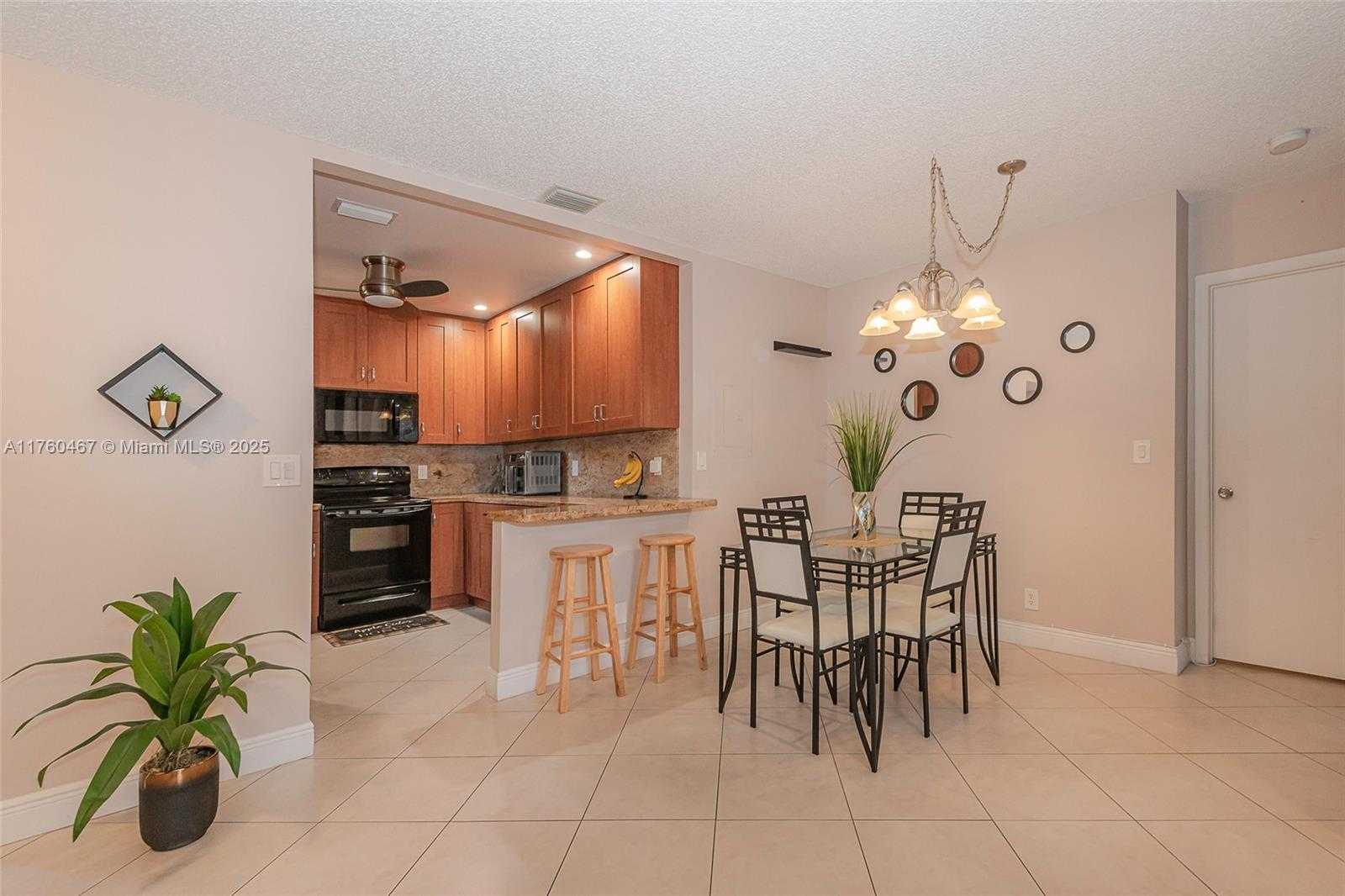 Small Image of 2888 SOUTH CARAMBOLA CIR S #2079, Coconut Creek Number 8