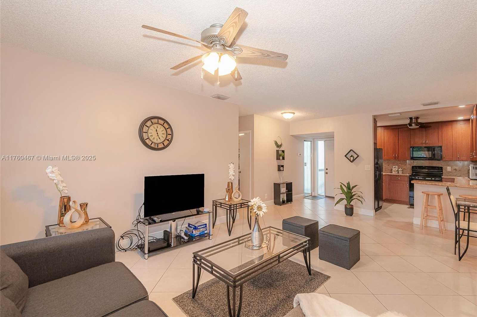 Small Image of 2888 SOUTH CARAMBOLA CIR S #2079, Coconut Creek Number 9