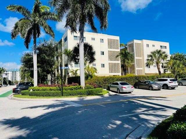 Small Image of 10001 WEST BAY HARBOR DR #302, Bay Harbor Islands Number 2