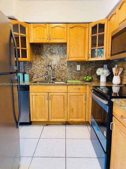 Small Image of 10001 WEST BAY HARBOR DR #302, Bay Harbor Islands Number 4
