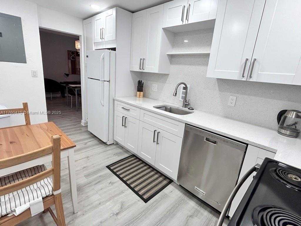 Small Image of 4001 SOUTH OCEAN DR #4G, Hollywood Number 12