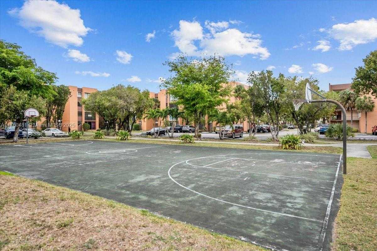 Small Image of 9440 WEST FLAGLER ST #414, Miami Number 31