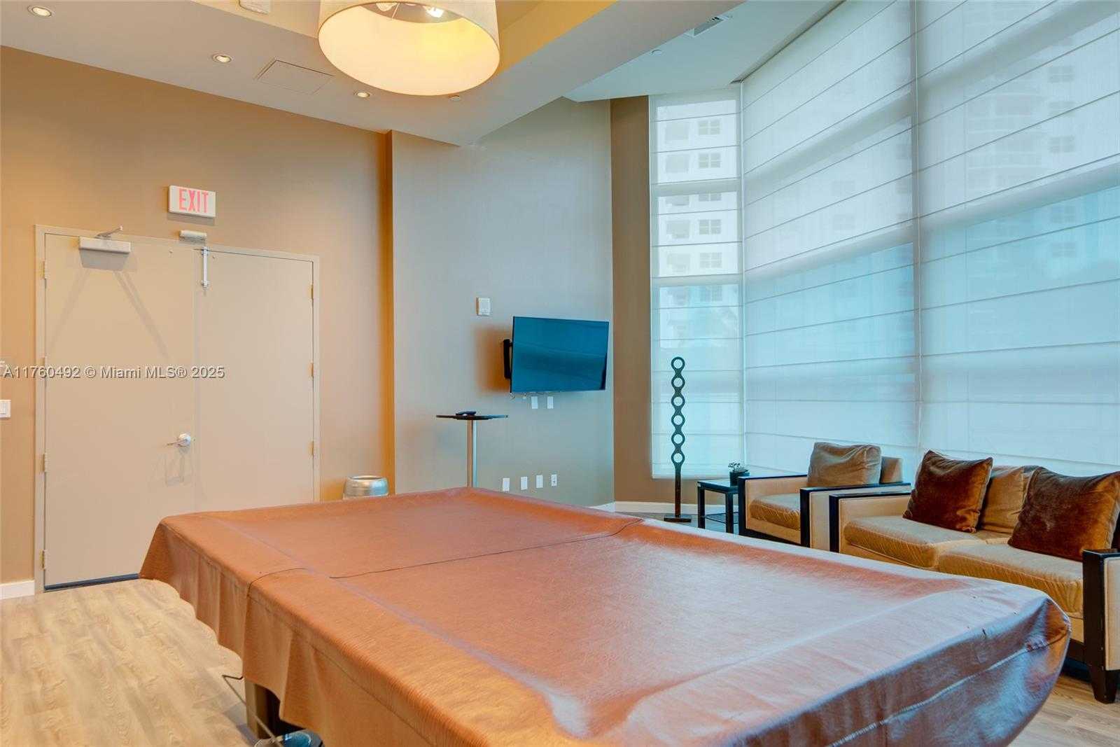 Small Image of 3101 SOUTH OCEAN DR #2204, Hollywood Number 35