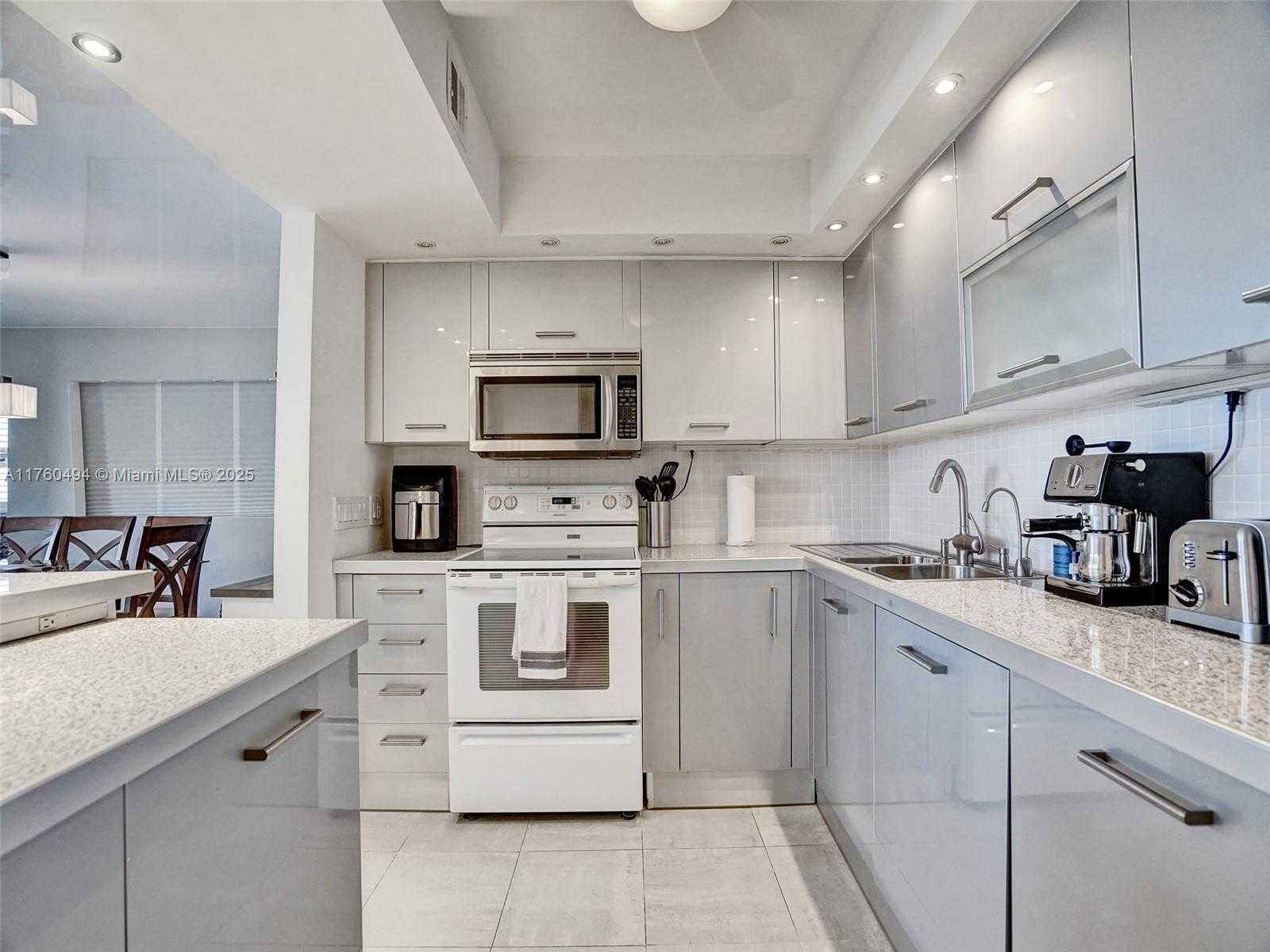 Small Image of 1400 SOUTH OCEAN DR #1604, Hollywood Number 11