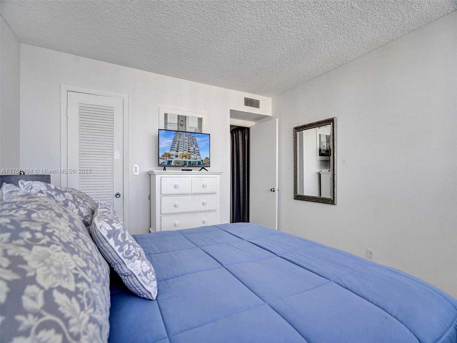 Small Image of 1400 SOUTH OCEAN DR #1604, Hollywood Number 20