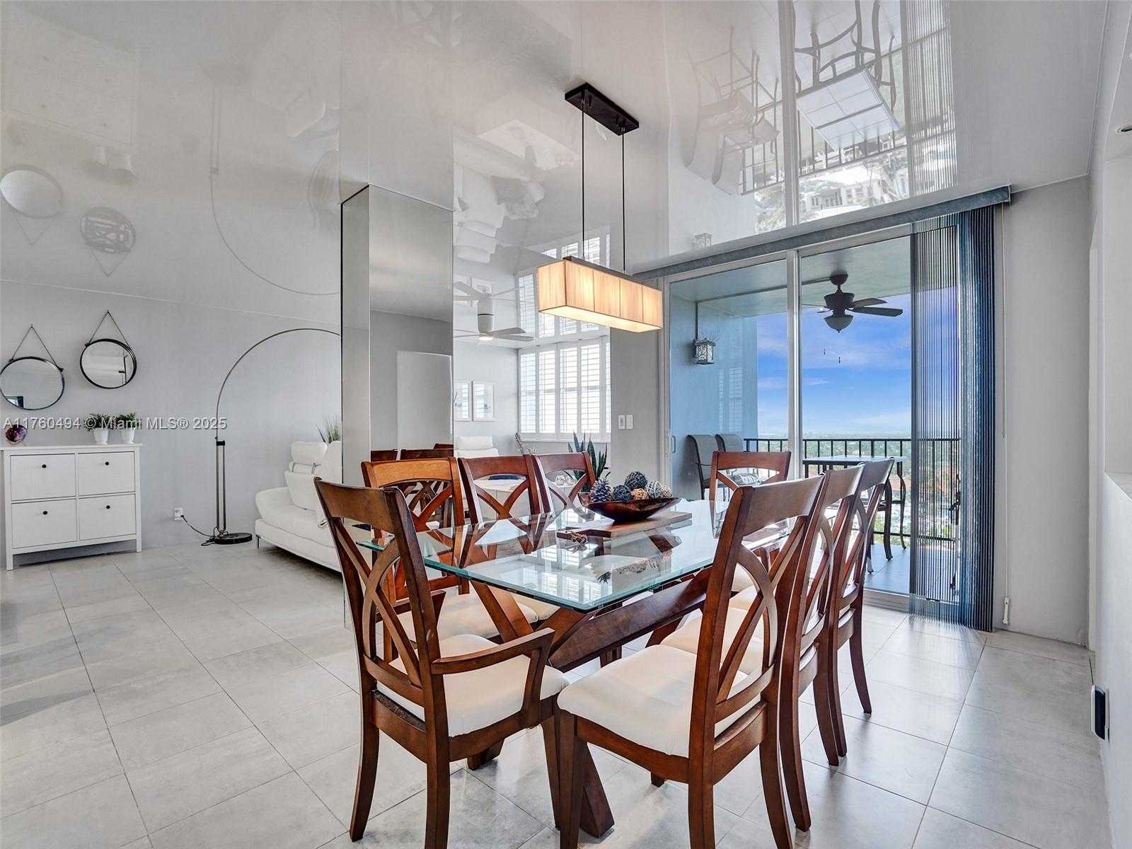 Small Image of 1400 SOUTH OCEAN DR #1604, Hollywood Number 9