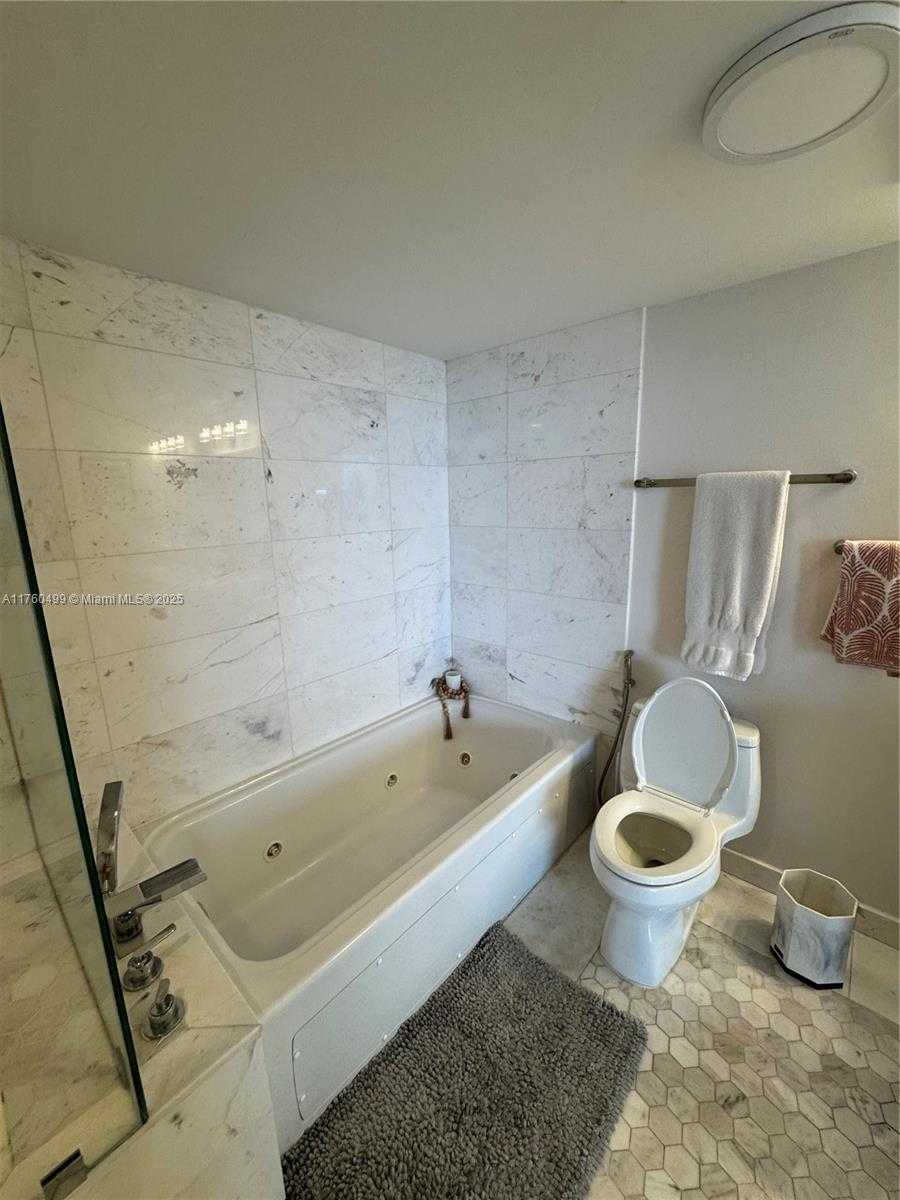 Small Image of 16699 COLLINS AVE #3905, Sunny Isles Beach Number 19