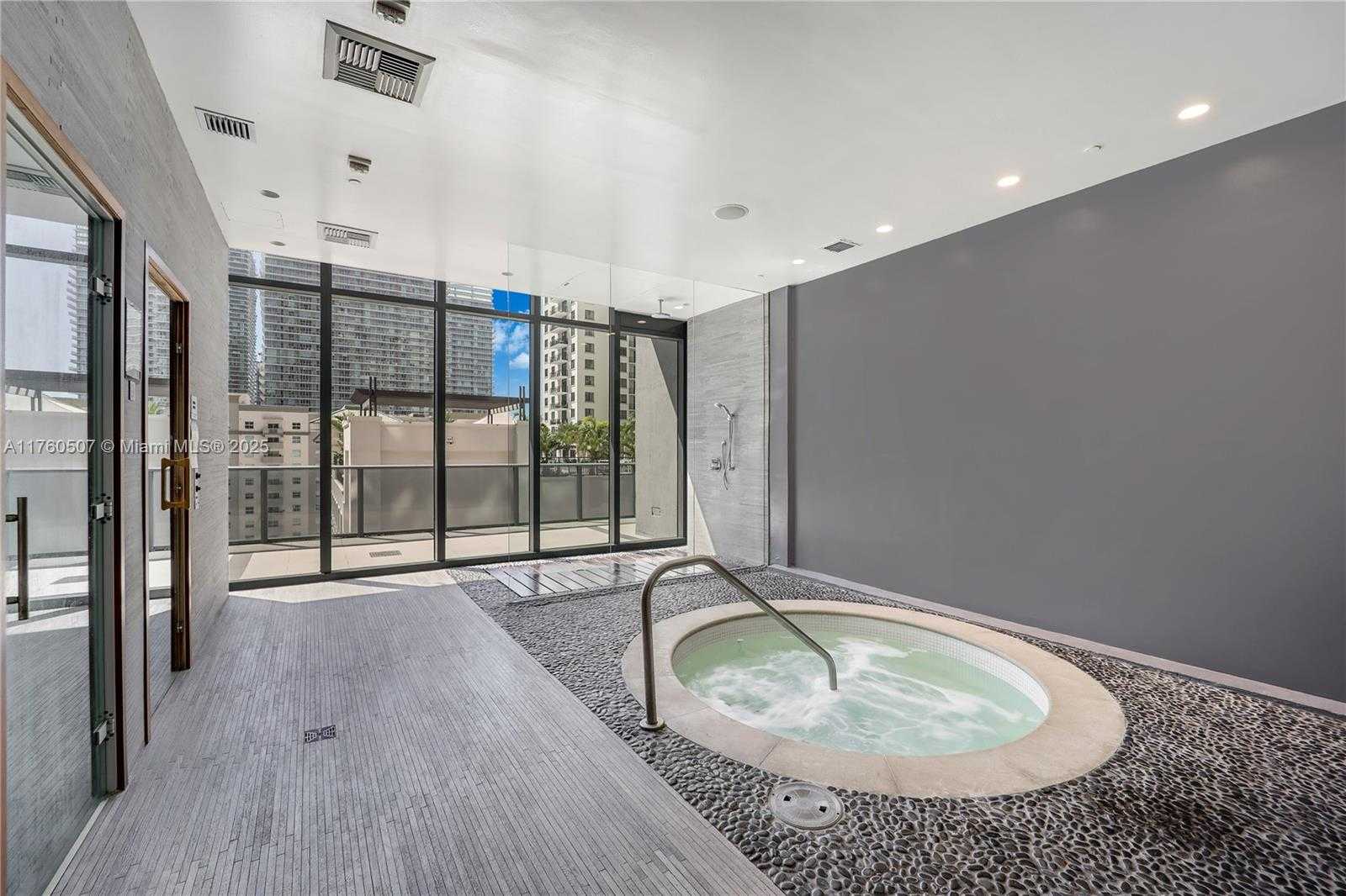 Small Image of 45 SOUTH WEST 9TH ST #3702, Miami Number 18