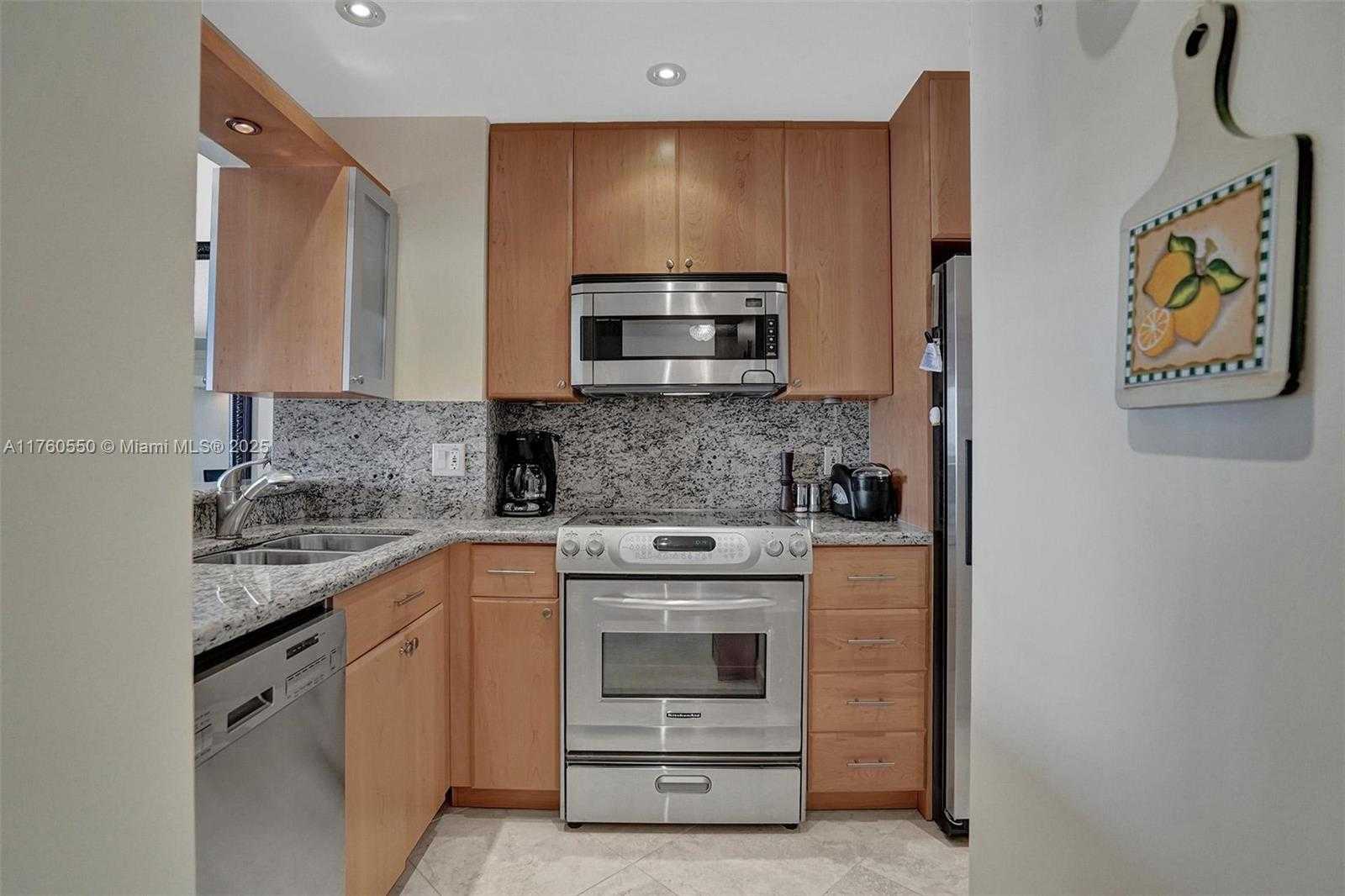 Small Image of 1965 SOUTH OCEAN DR #18J, Hallandale Beach Number 17
