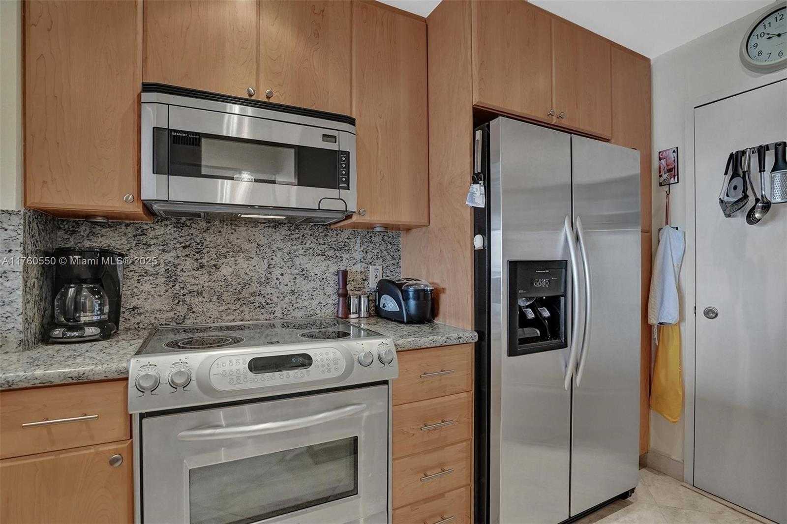 Small Image of 1965 SOUTH OCEAN DR #18J, Hallandale Beach Number 19