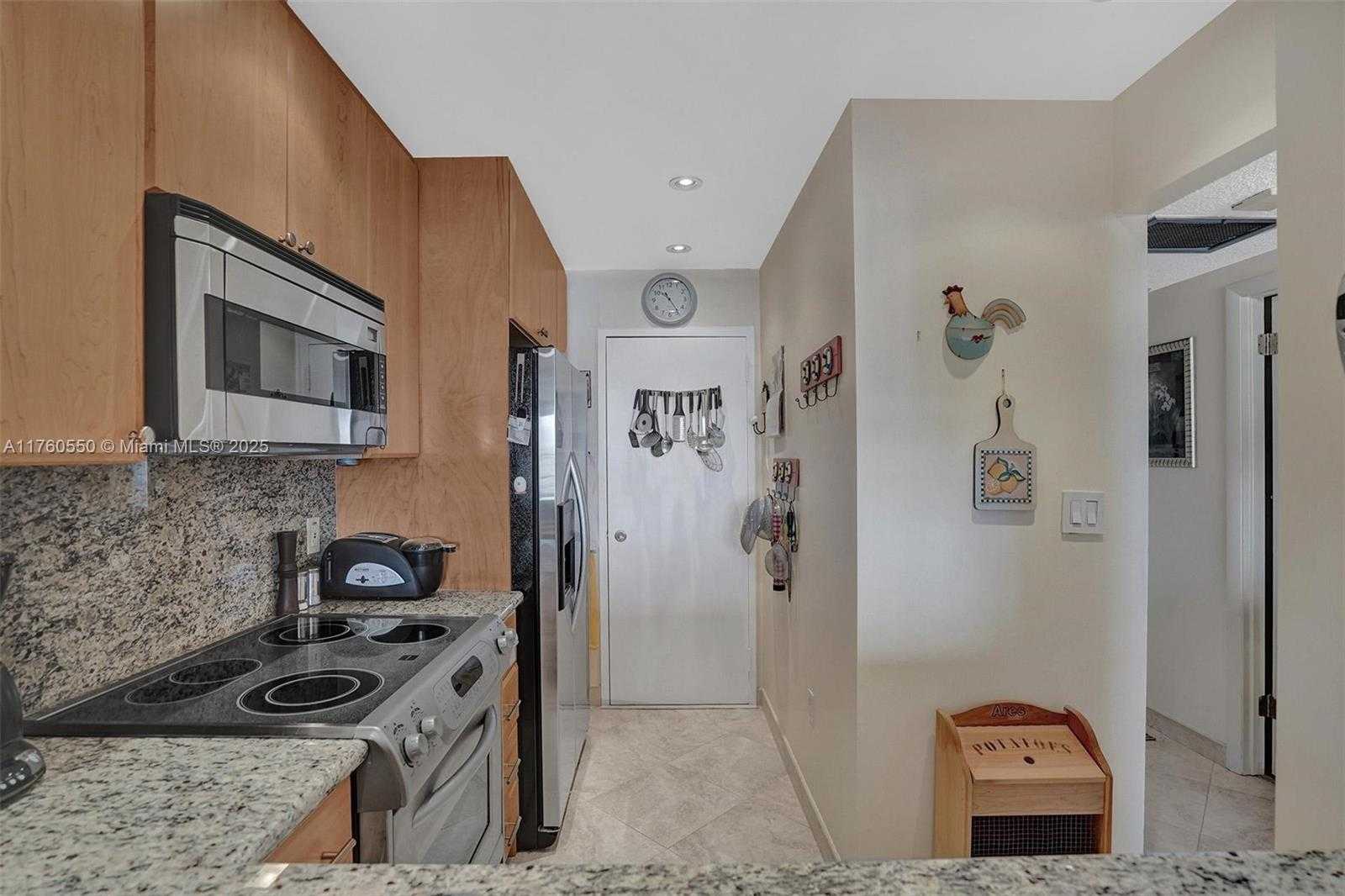 Small Image of 1965 SOUTH OCEAN DR #18J, Hallandale Beach Number 26