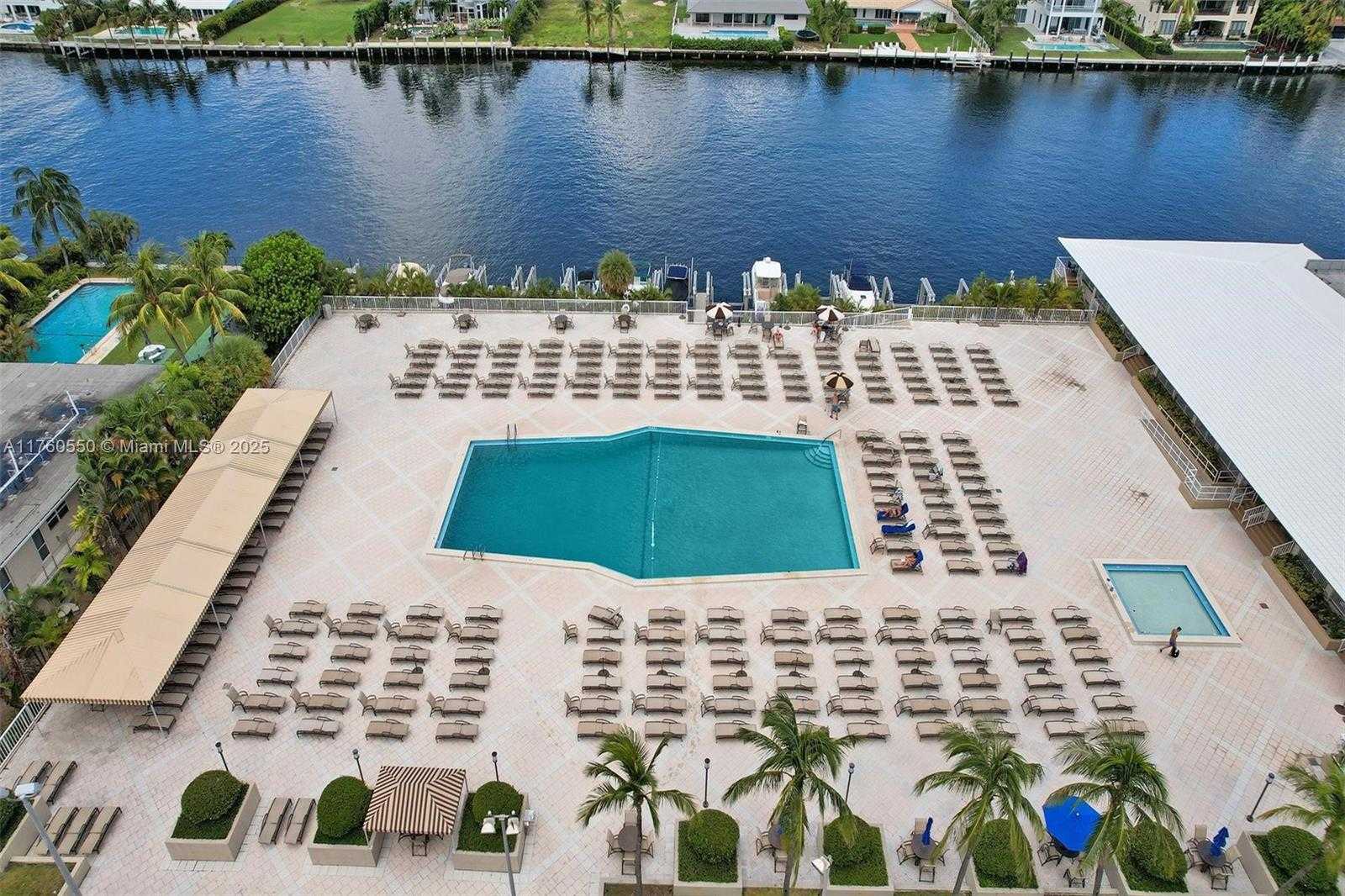 Small Image of 1965 SOUTH OCEAN DR #18J, Hallandale Beach Number 3