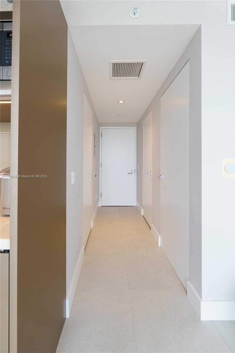 Small Image of 18975 COLLINS AVE #Cabana 27, Sunny Isles Beach Number 11