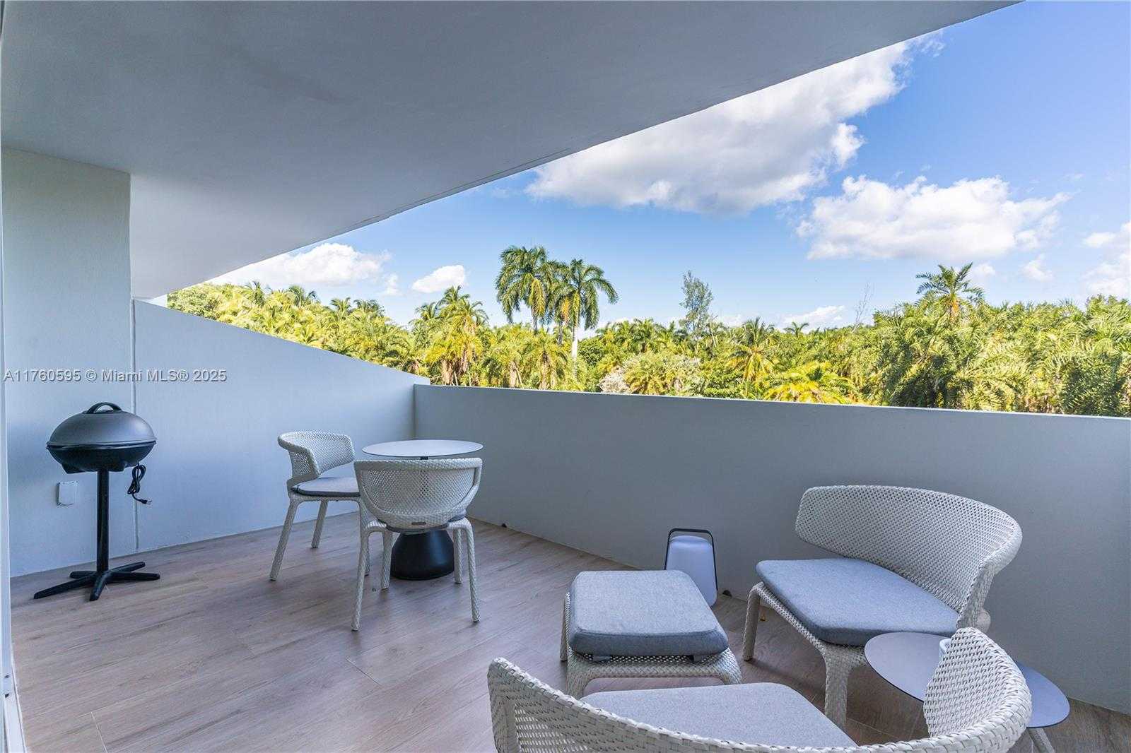 Small Image of 155 OCEAN LN DR #210, Key Biscayne Number 20