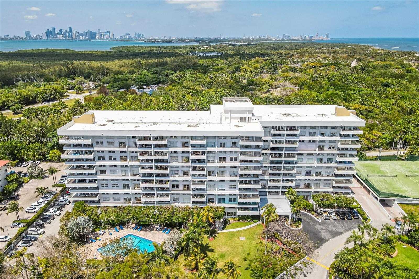 Small Image of 155 OCEAN LN DR #210, Key Biscayne Number 25