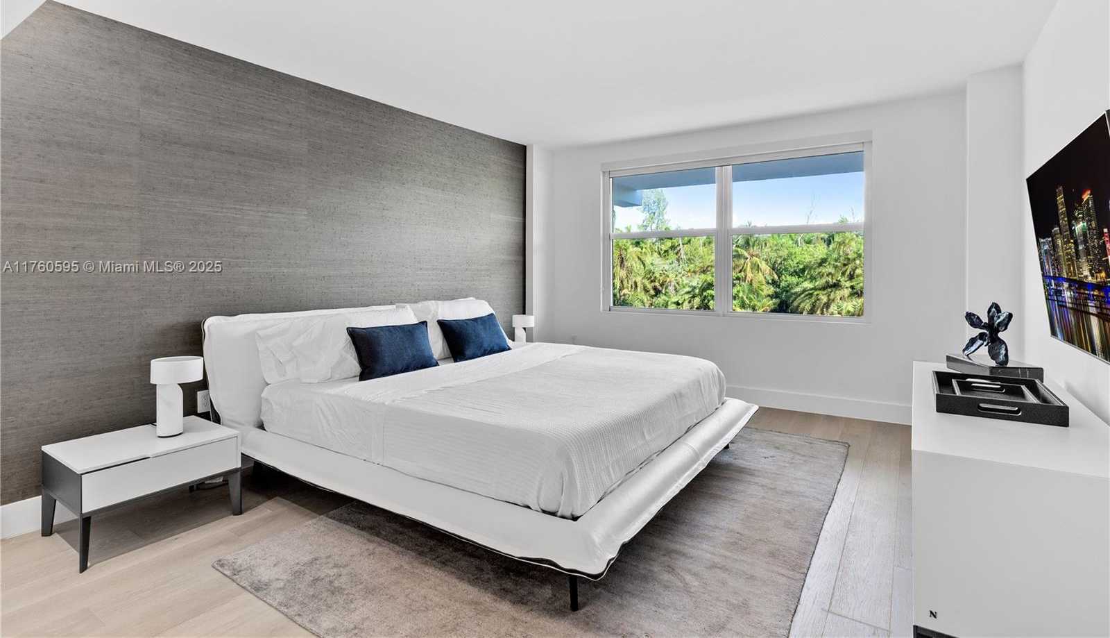Small Image of 155 OCEAN LN DR #210, Key Biscayne Number 8