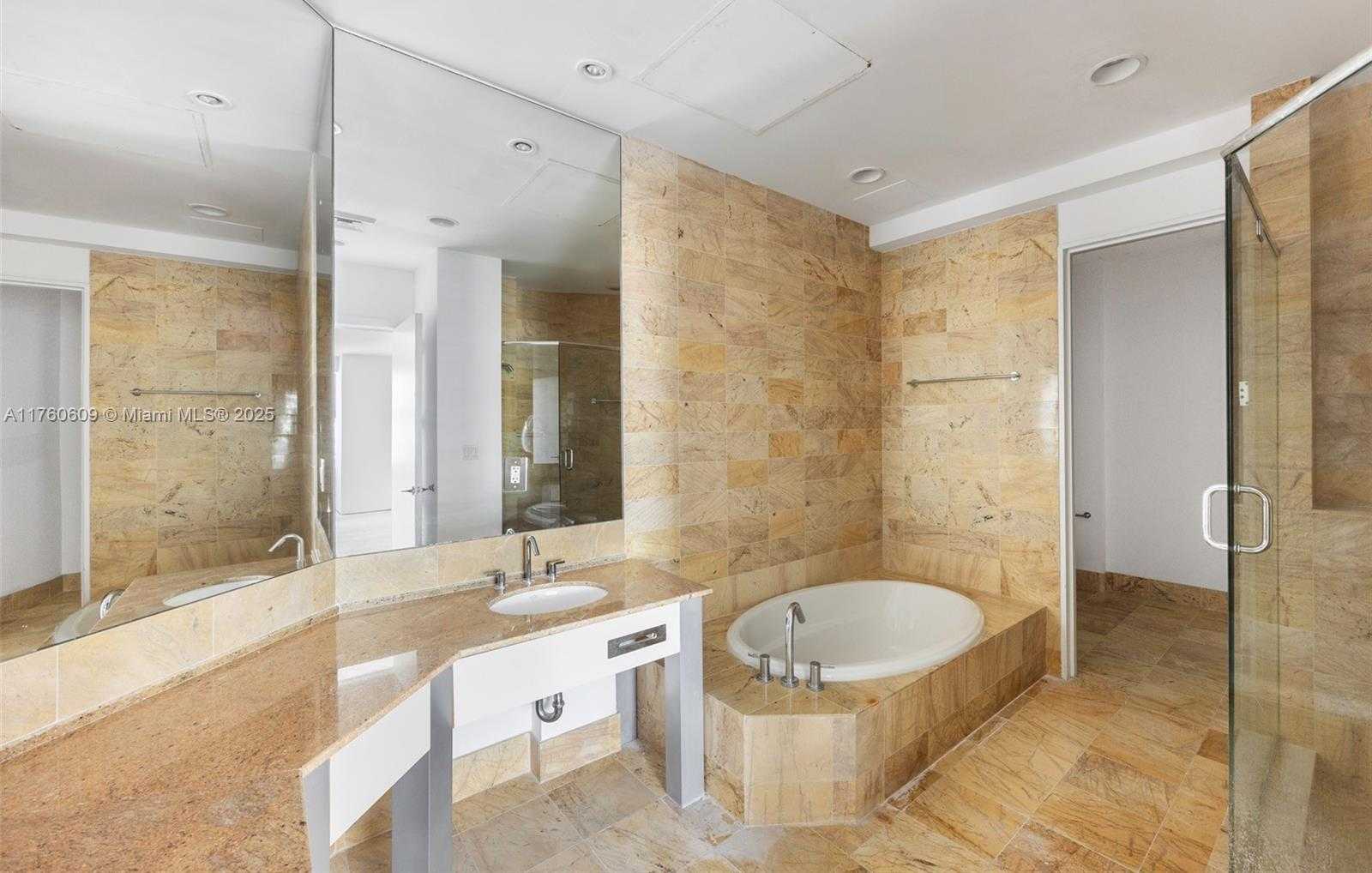 Small Image of 1395 BRICKELL AVE #3403, Miami Number 8