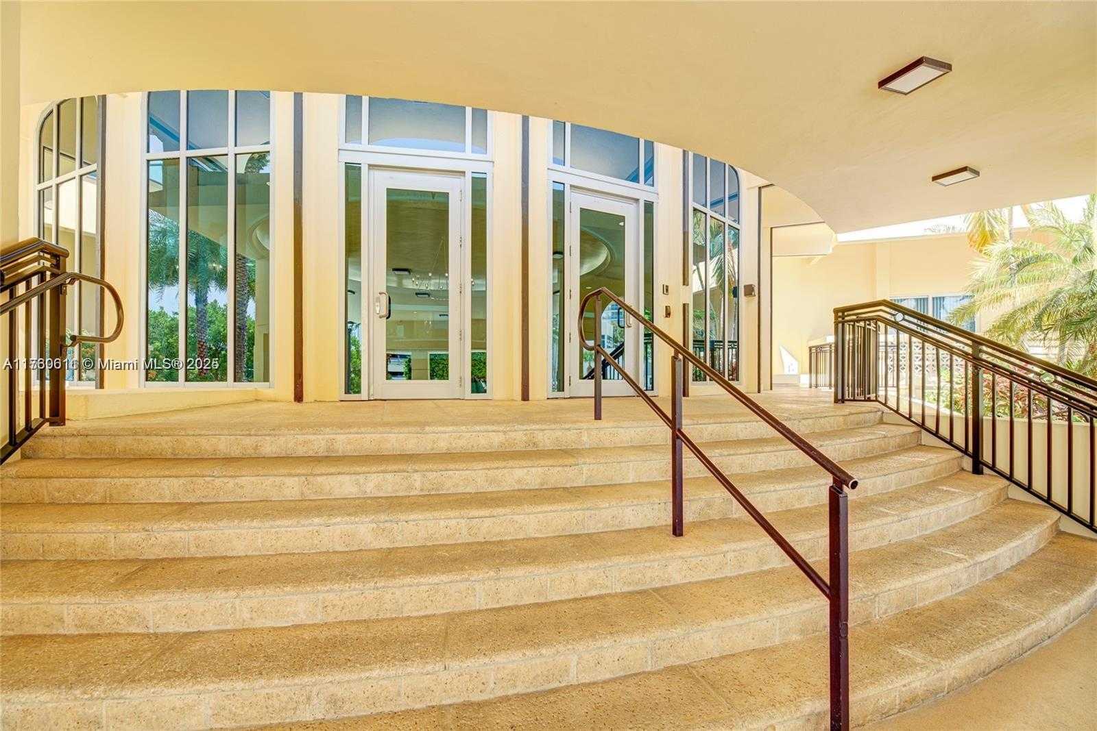 Small Image of 2501 SOUTH OCEAN DR #834, Hollywood Number 2