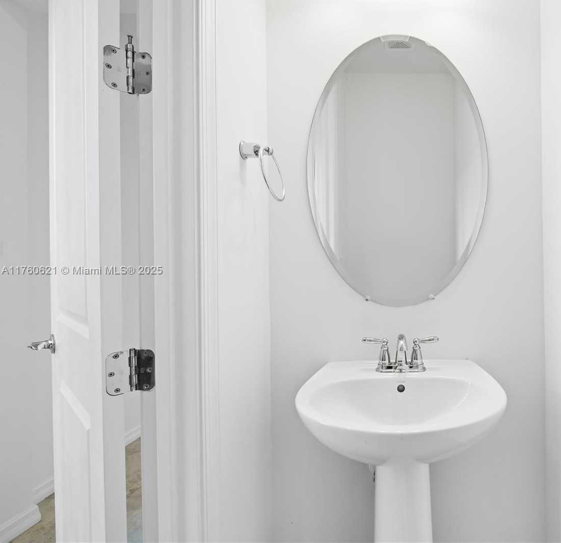Small Image of 2102 NORTH APPLETON CIR N #2102, Oakland Park Number 12