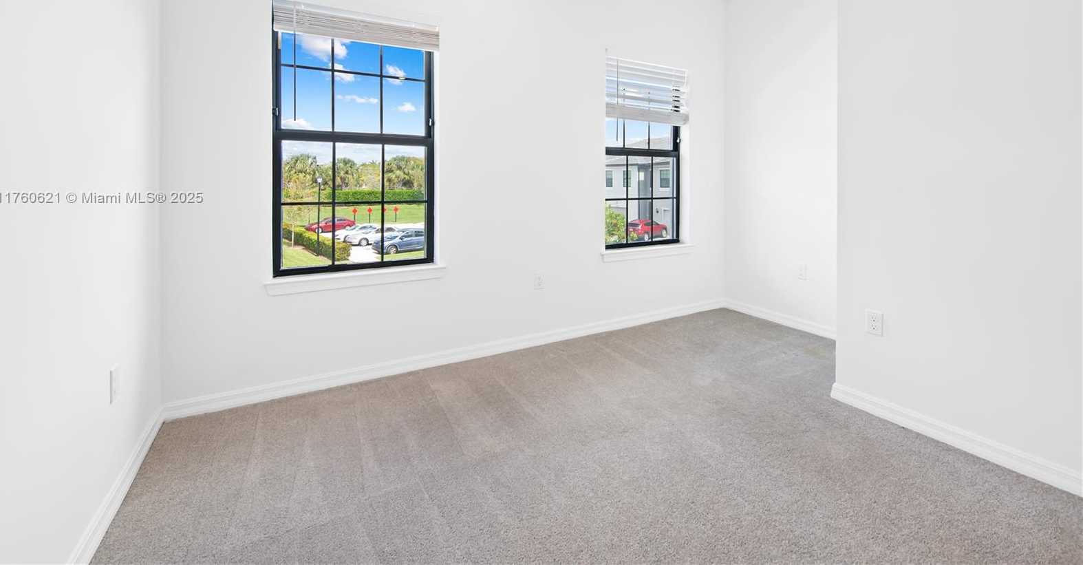 Small Image of 2102 NORTH APPLETON CIR N #2102, Oakland Park Number 13