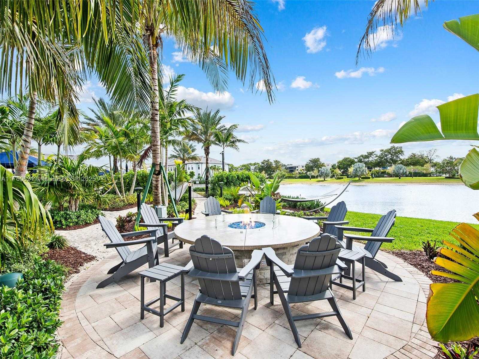 Small Image of 2102 NORTH APPLETON CIR N #2102, Oakland Park Number 15