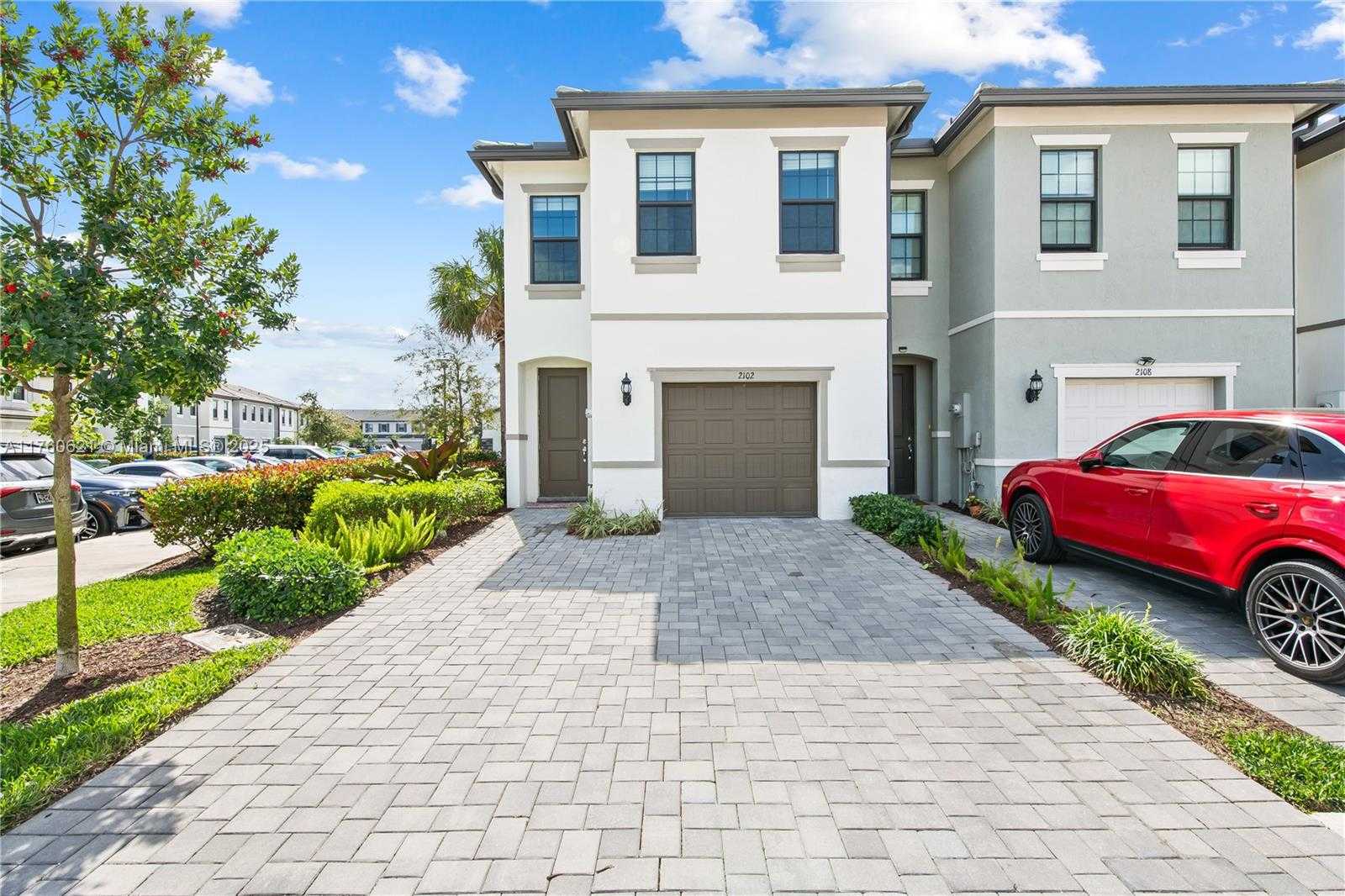 Small Image of 2102 NORTH APPLETON CIR N #2102, Oakland Park Number 2