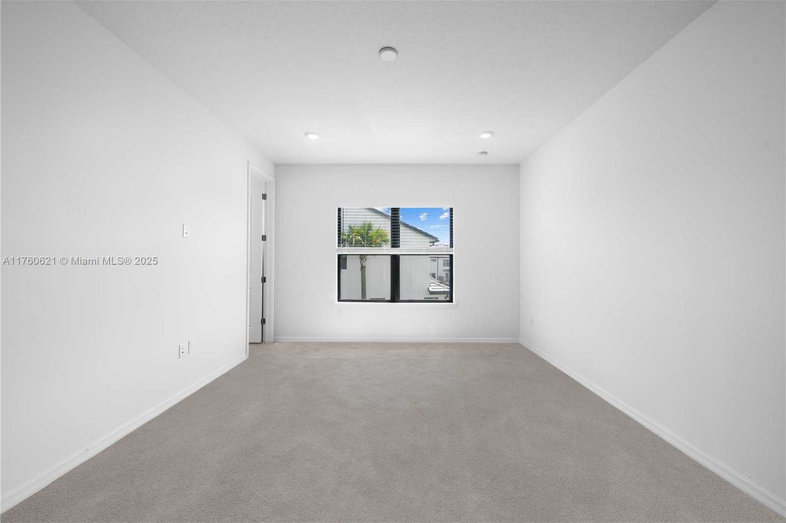 Small Image of 2102 NORTH APPLETON CIR N #2102, Oakland Park Number 23