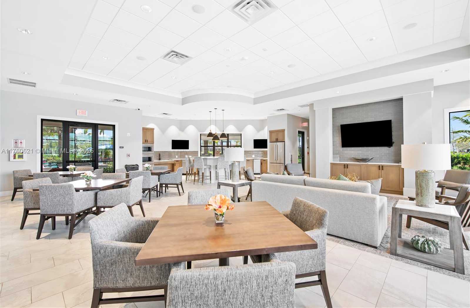 Small Image of 2102 NORTH APPLETON CIR N #2102, Oakland Park Number 36