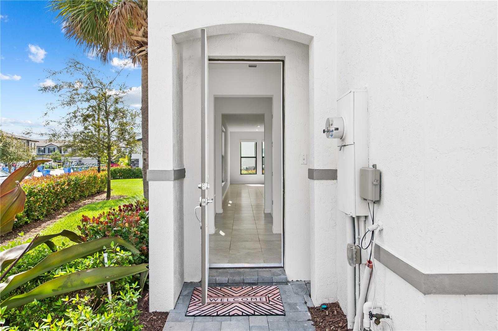 Small Image of 2102 NORTH APPLETON CIR N #2102, Oakland Park Number 5