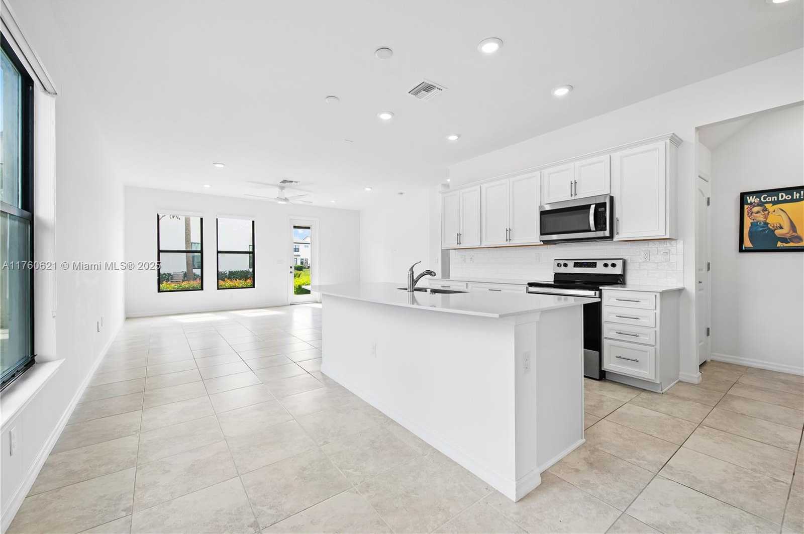 Small Image of 2102 NORTH APPLETON CIR N #2102, Oakland Park Number 6