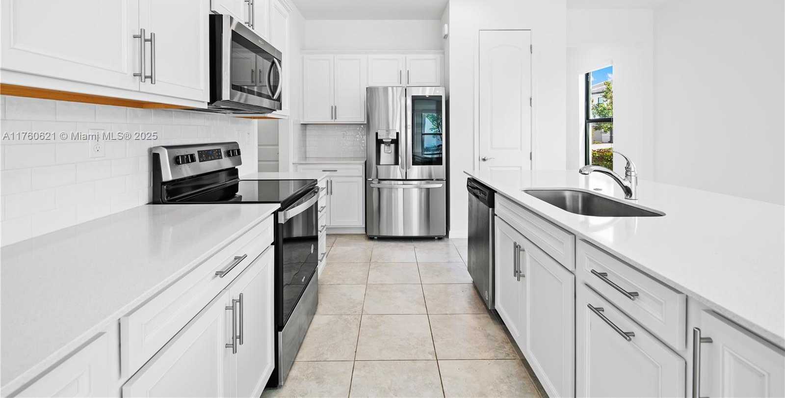Small Image of 2102 NORTH APPLETON CIR N #2102, Oakland Park Number 7