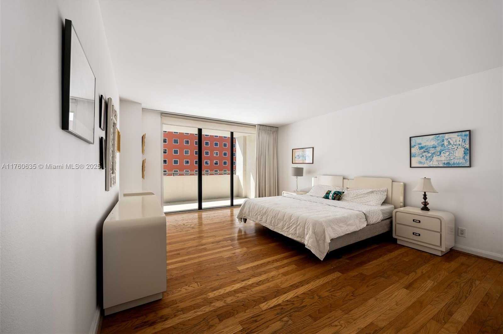 Small Image of 1581 BRICKELL AVE #1405, Miami Number 11