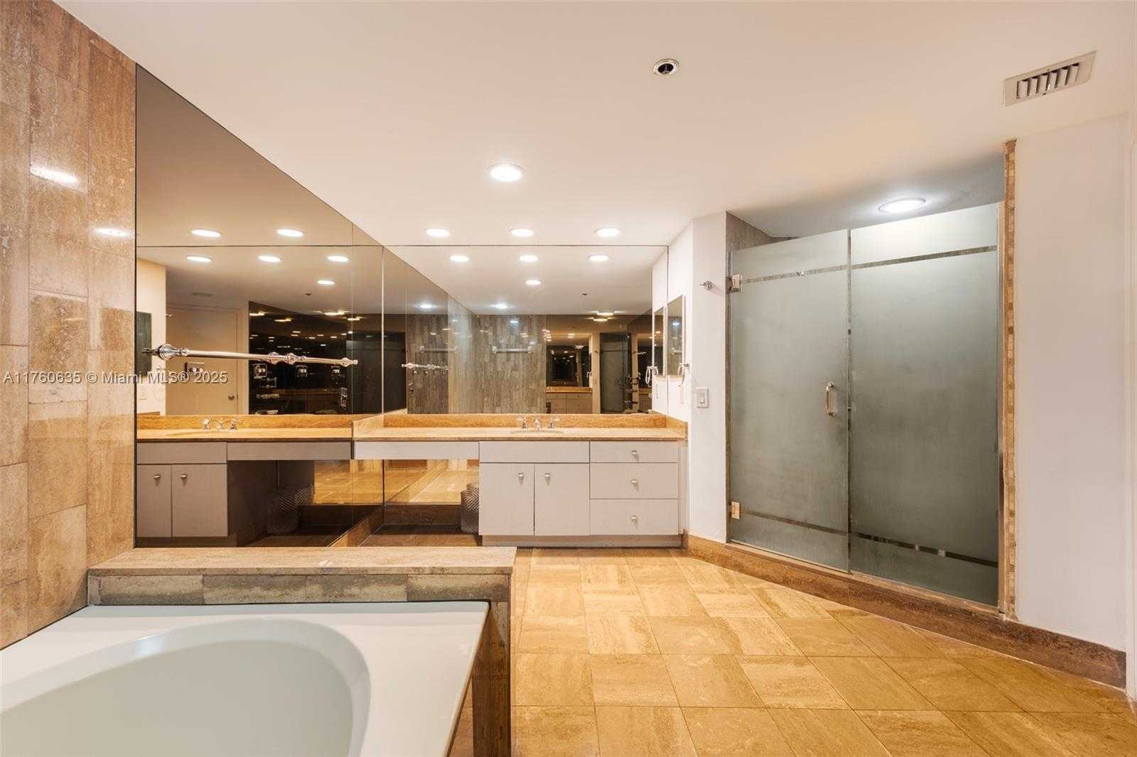 Small Image of 1581 BRICKELL AVE #1405, Miami Number 14