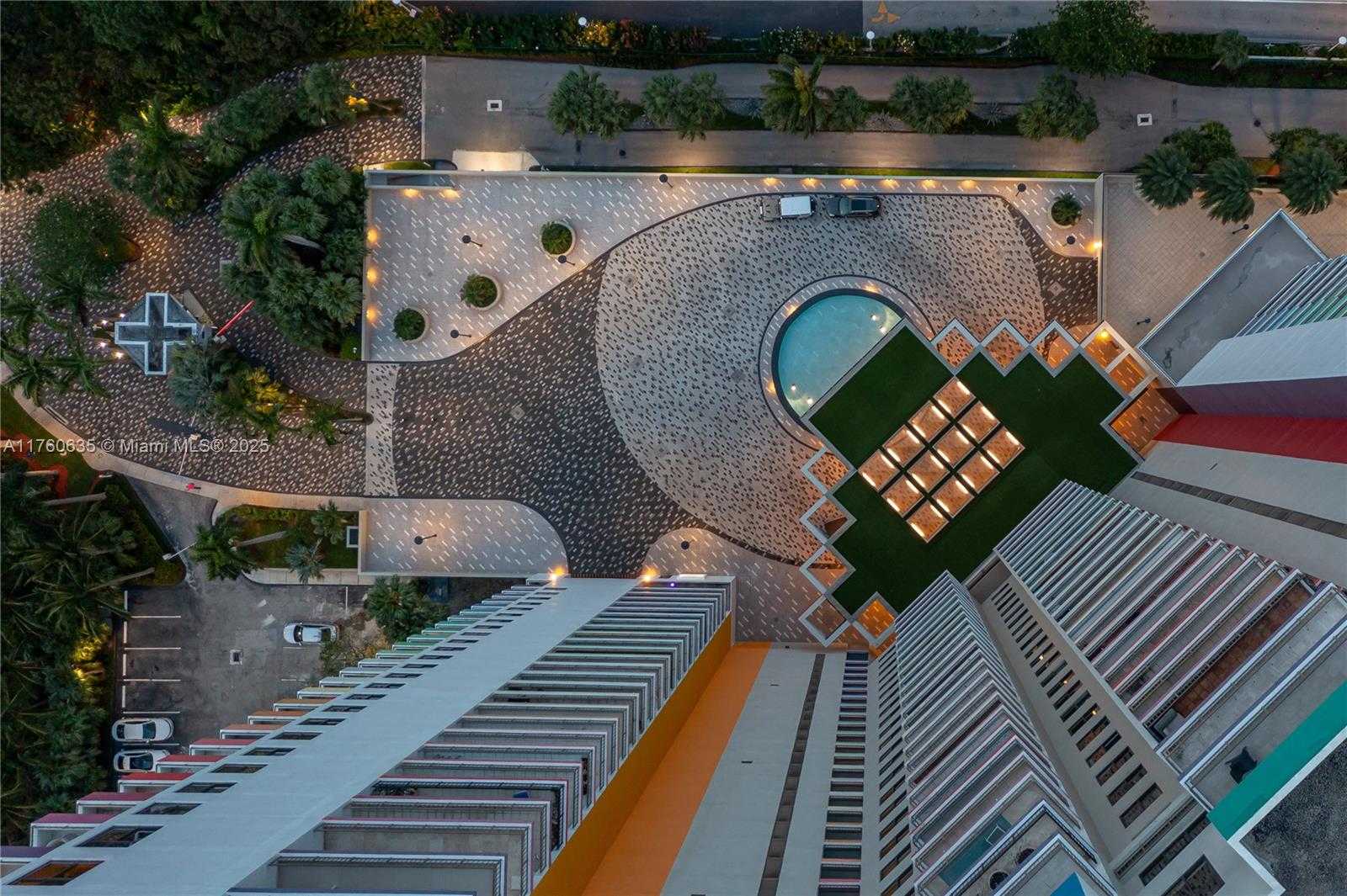 Small Image of 1581 BRICKELL AVE #1405, Miami Number 17