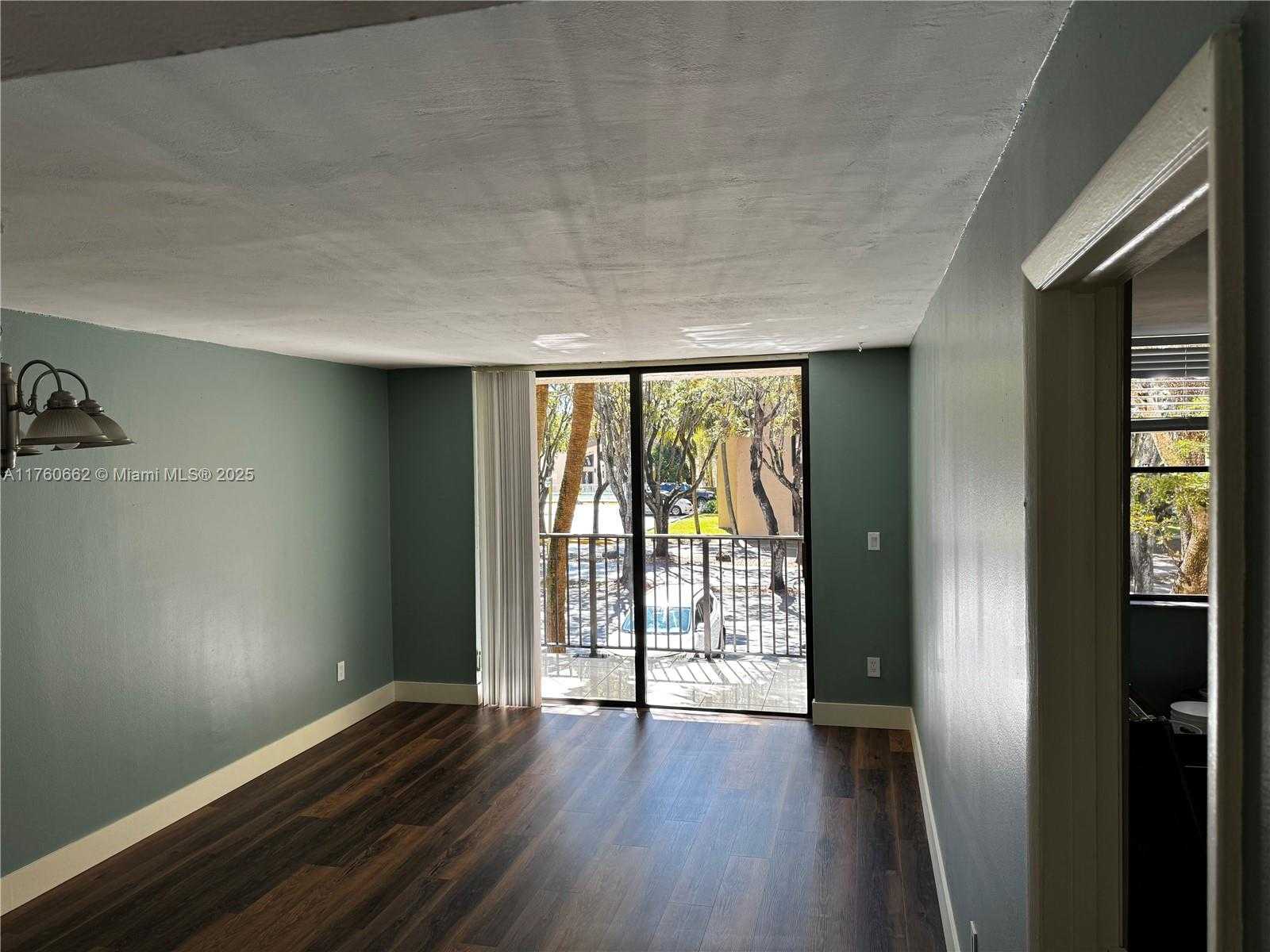 Small Image of 14321 NORTH KENDALL DR #202-F, Miami Number 2