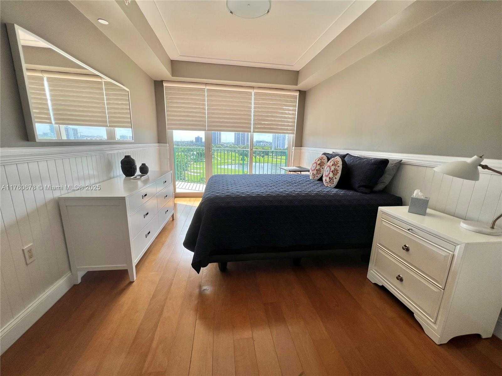 Small Image of 20000 EAST COUNTRY CLUB DR #806, Aventura Number 20