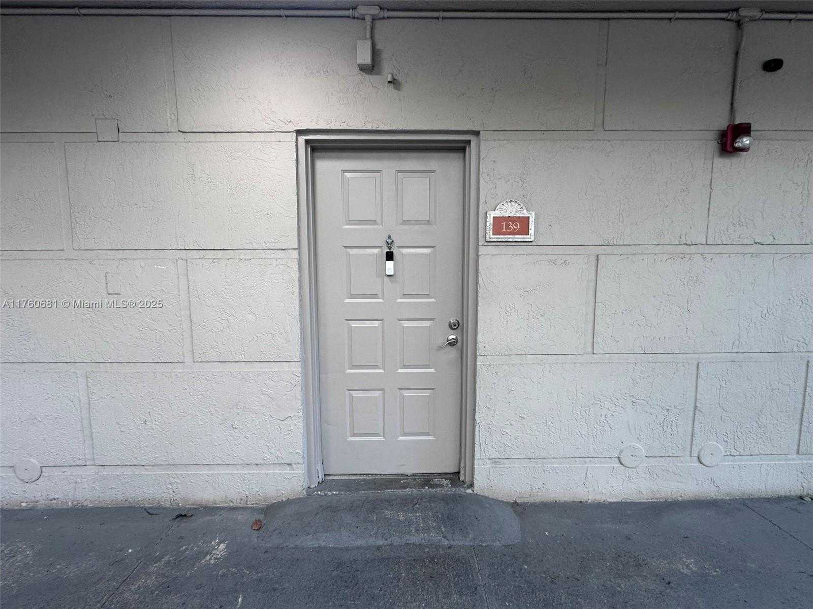 Small Image of 8290 LAKE DR #139, Doral Number 2