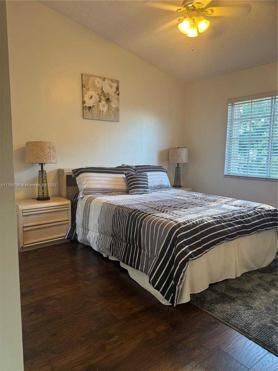 Small Image of 8598 LYCHEE DR #501, Tamarac Number 13