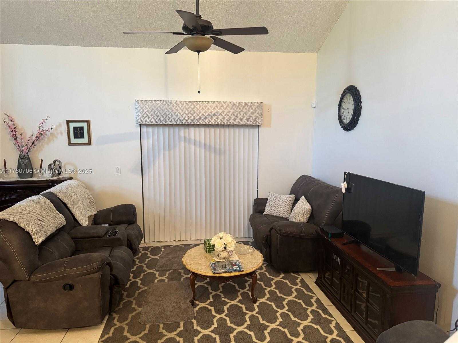 Small Image of 8598 LYCHEE DR #501, Tamarac Number 4