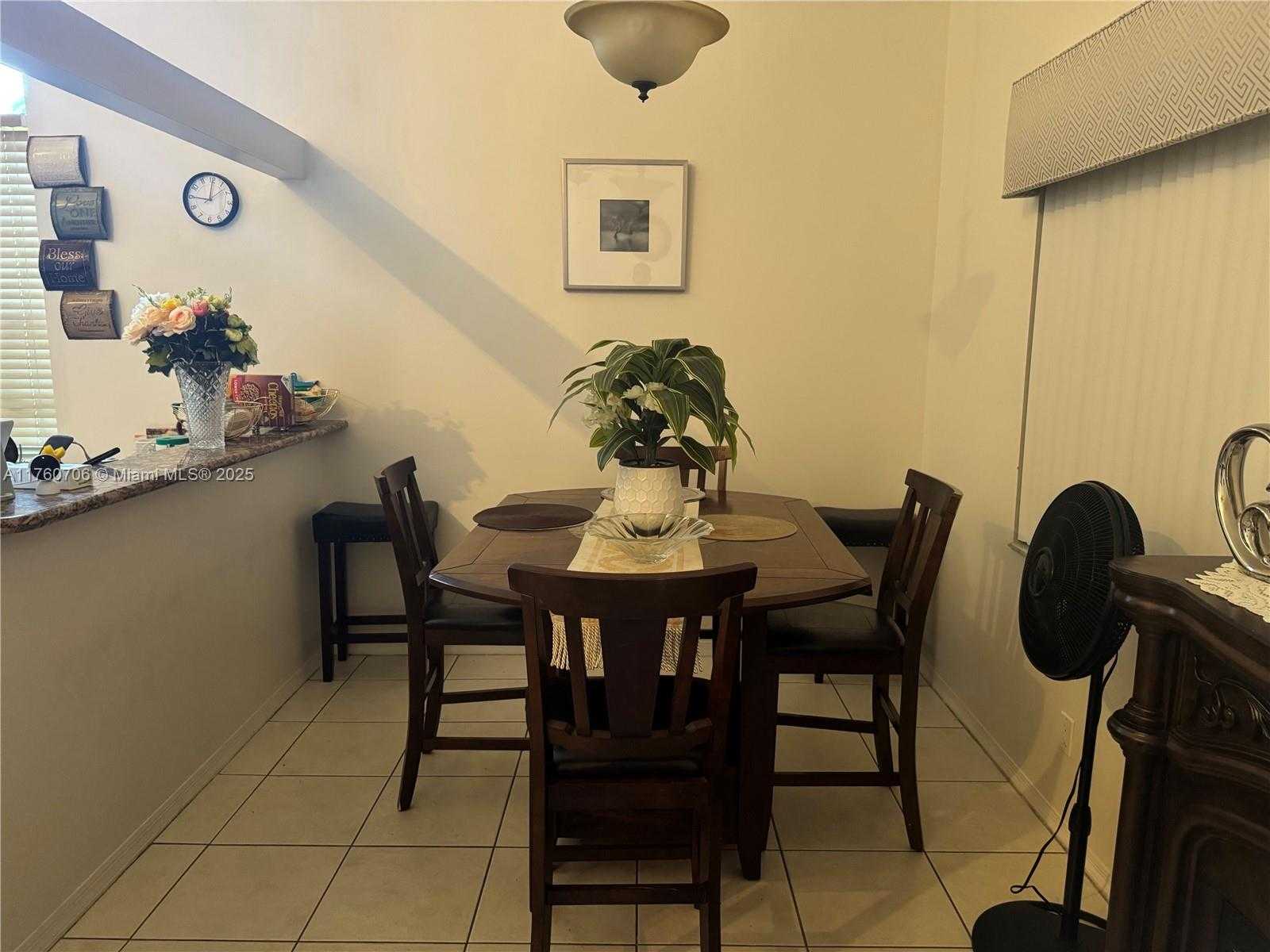 Small Image of 8598 LYCHEE DR #501, Tamarac Number 5