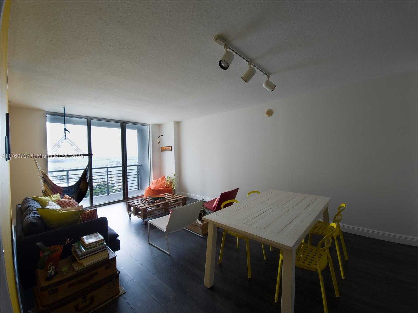 Small Image of 325 SOUTH BISCAYNE BLVD #3414, Miami Number 4