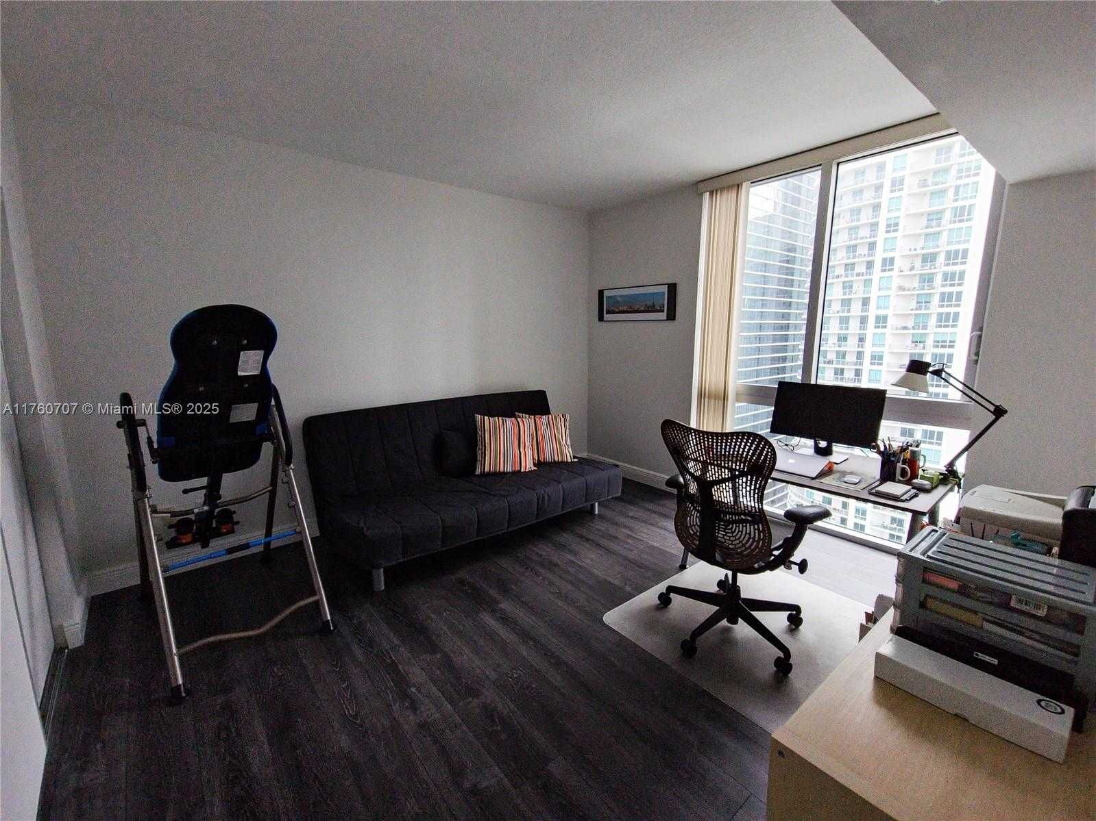 Small Image of 325 SOUTH BISCAYNE BLVD #3414, Miami Number 9