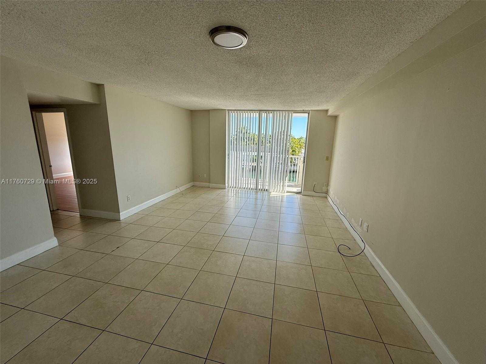 Small Image of 2000 NORTH EAST 135TH ST #309, North Miami Number 5