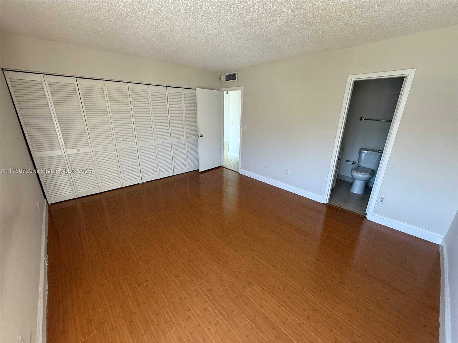 Small Image of 2000 NORTH EAST 135TH ST #309, North Miami Number 8