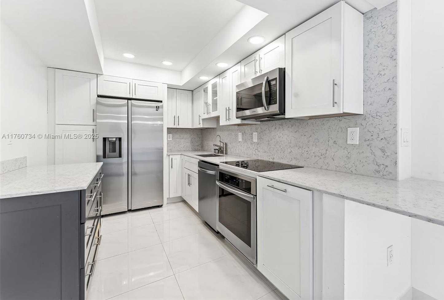 Small Image of 3701 NORTH COUNTRY CLUB DR #1206, Aventura Number 5