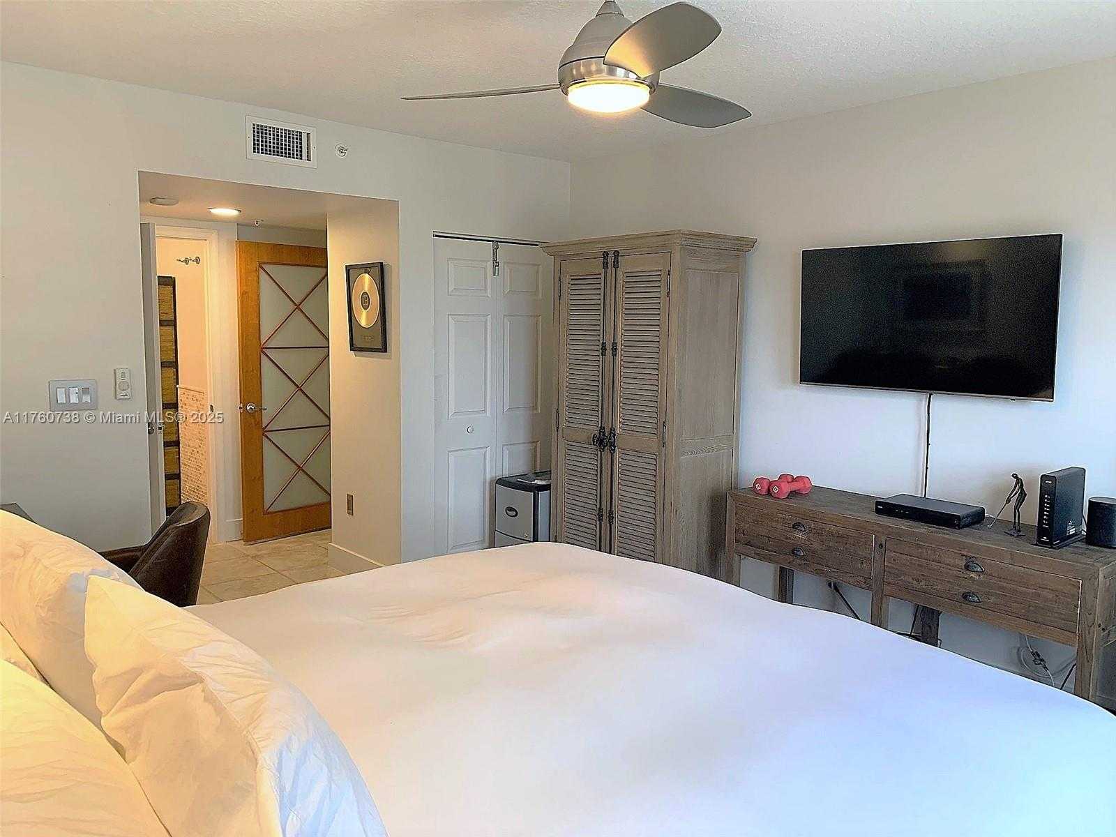 Small Image of 2080 SOUTH OCEAN DRIVE #304, Hallandale Beach Number 9
